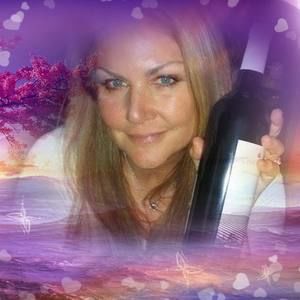 Meet your Posher, Suzanne